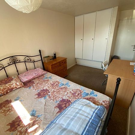 Two-Bedroom Flat Close To Uni & Shopping Center With Free Parking Coventry Eksteriør bilde
