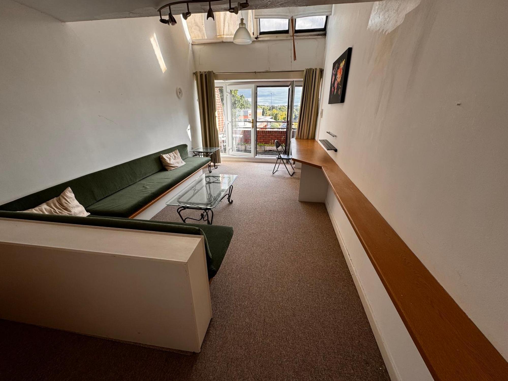 Two-Bedroom Flat Close To Uni & Shopping Center With Free Parking Coventry Eksteriør bilde